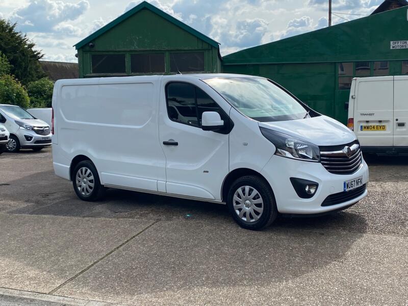 VAUXHALL VIVARO 1.6 CDTi 2900 BiTurbo Sportive