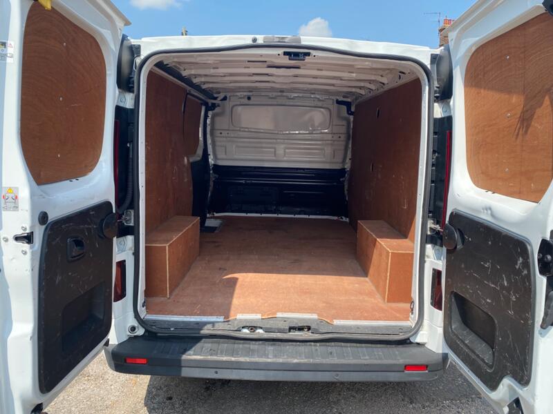 VAUXHALL VIVARO