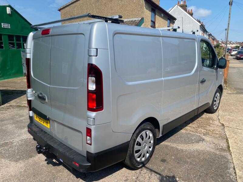 RENAULT TRAFIC