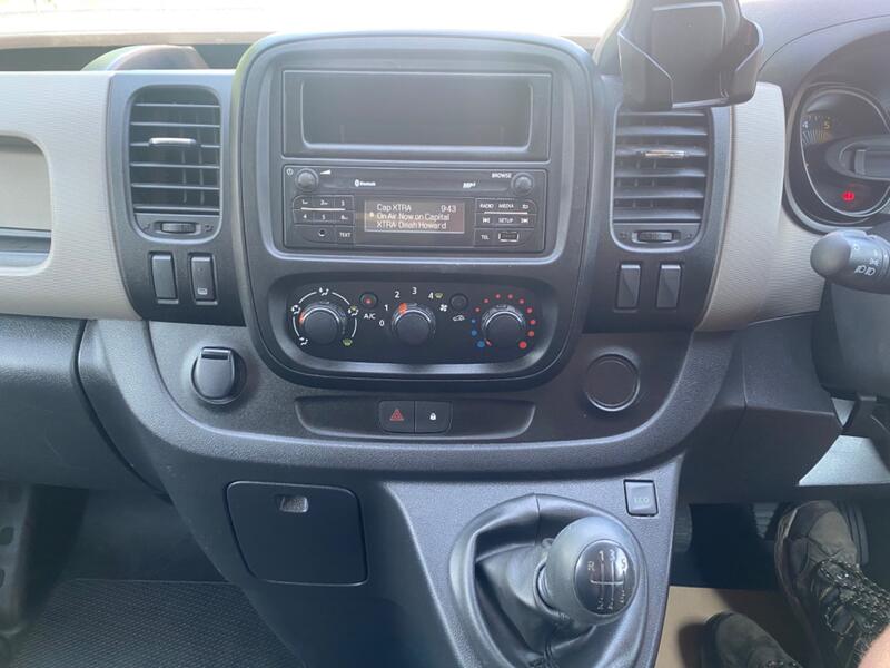 RENAULT TRAFIC