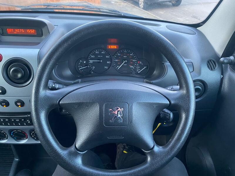 PEUGEOT PARTNER