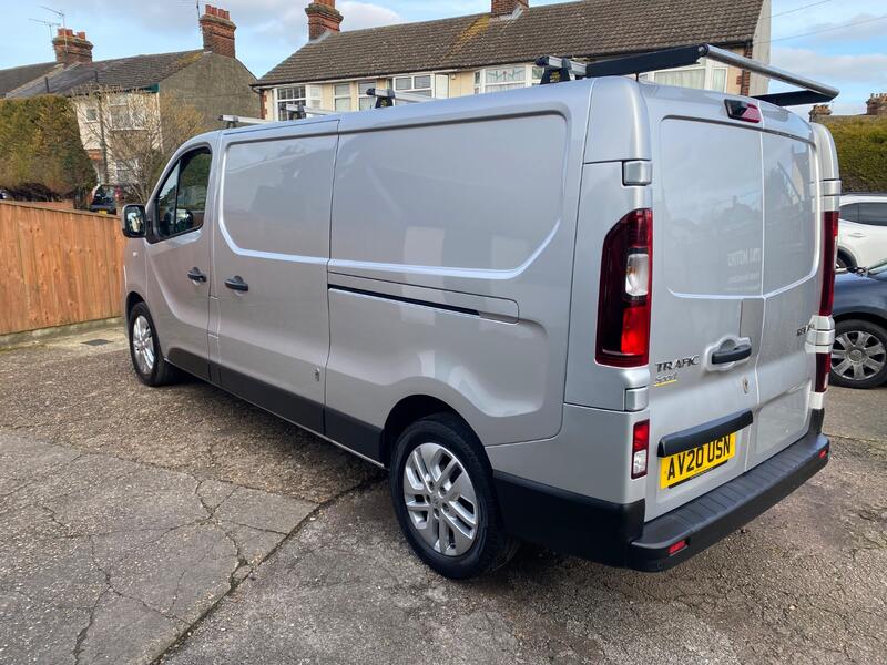 RENAULT TRAFIC