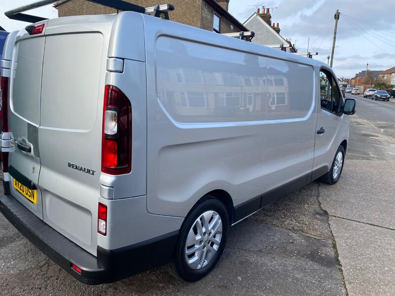 RENAULT TRAFIC