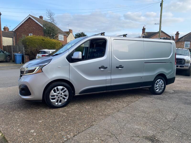 RENAULT TRAFIC