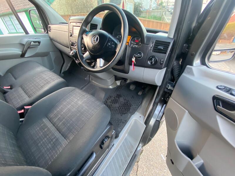 MERCEDES-BENZ SPRINTER