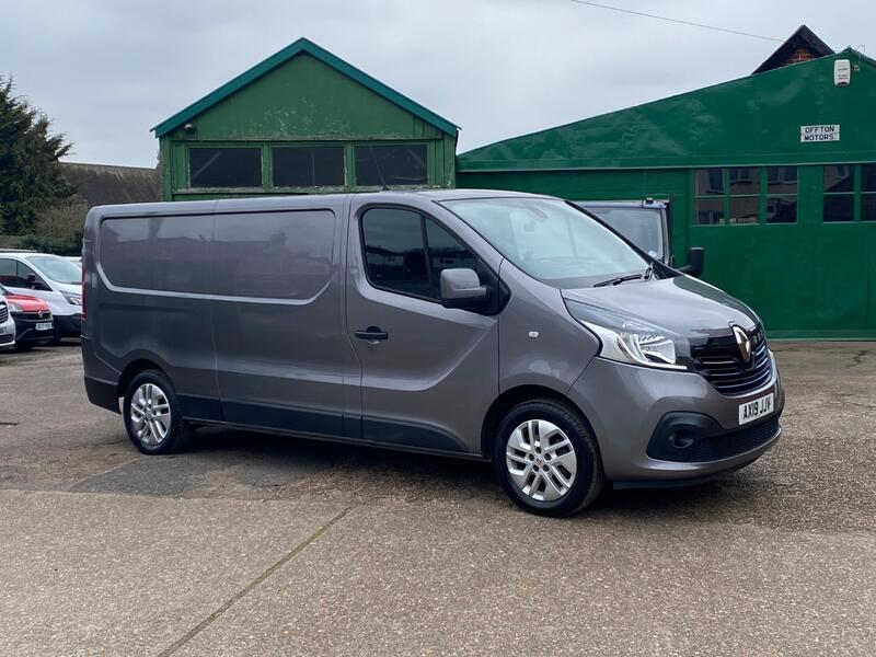 RENAULT TRAFIC 1.6 LL29 ENERGY dCi 125 Sport Nav Euro 6