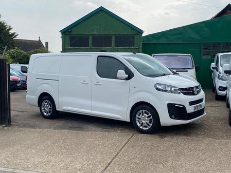 VAUXHALL VIVARO 2.0 Turbo D 3100 Sportive