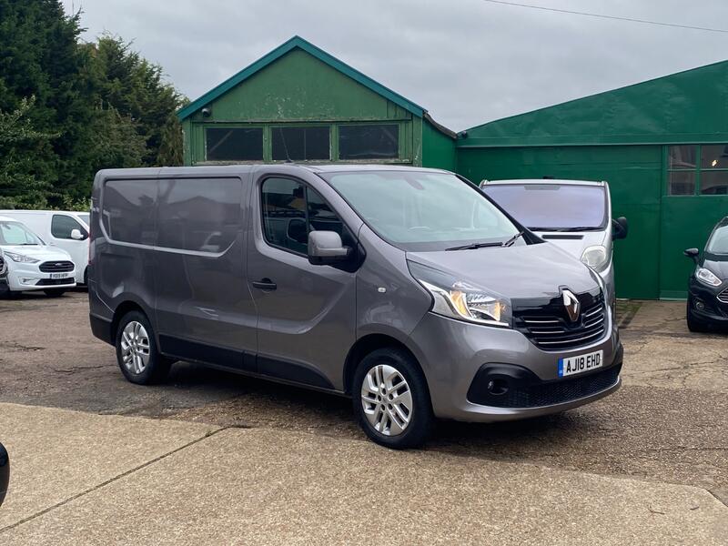 RENAULT TRAFIC 1.6 SL27 dCi 120 Sport Nav Euro 6