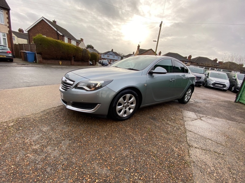 VAUXHALL INSIGNIA