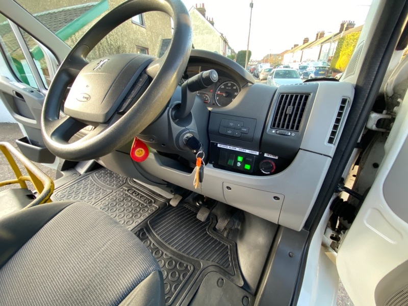 PEUGEOT BOXER