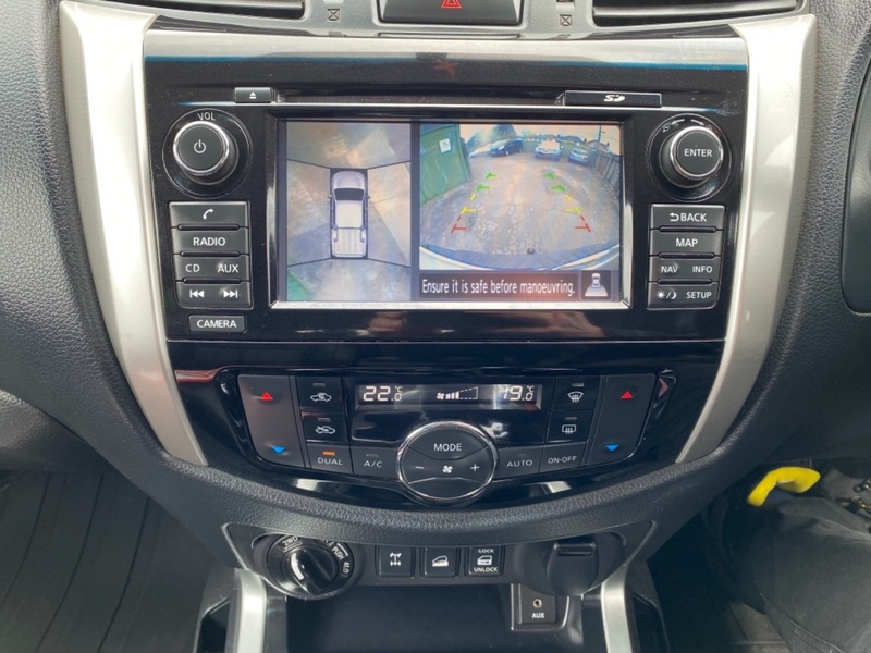 NISSAN NAVARA