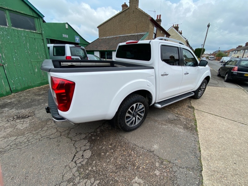 NISSAN NAVARA