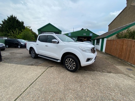 NISSAN NAVARA DCI TEKNA 4X4 SHR DCB