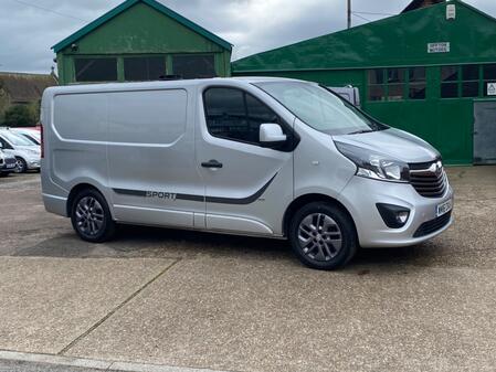 VAUXHALL VIVARO 2900 L1H1 CDTI PV SPORTIVE