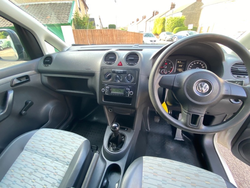 VOLKSWAGEN CADDY