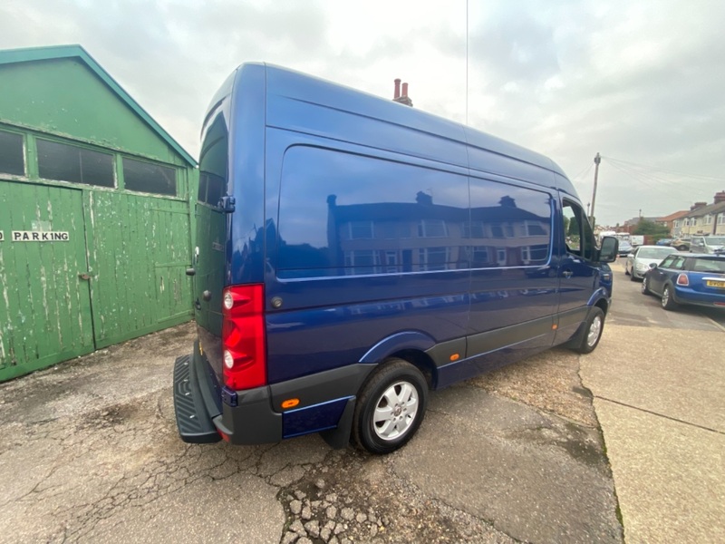VOLKSWAGEN CRAFTER