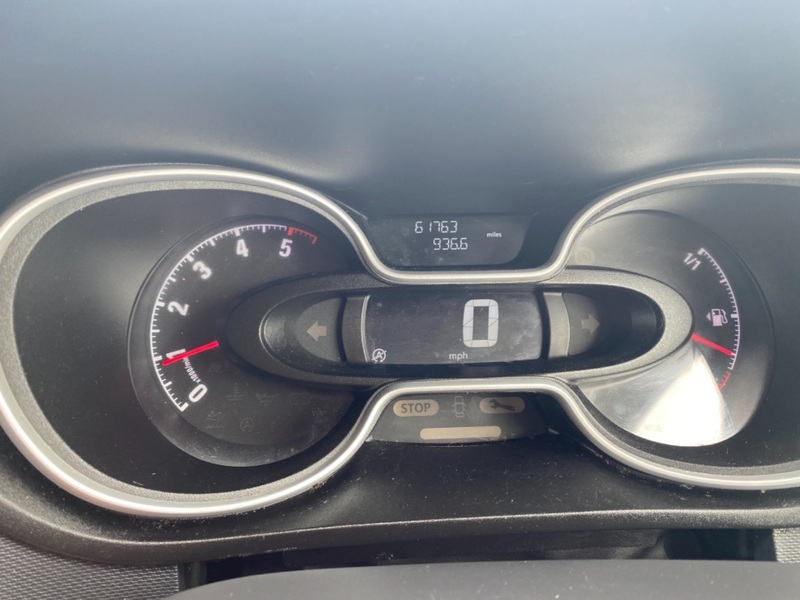 VAUXHALL VIVARO