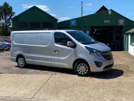 VAUXHALL VIVARO L2H1 2900 SPORTIVE CDTI BITURBO SS