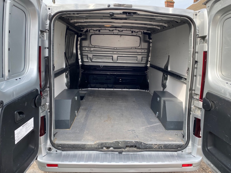 VAUXHALL VIVARO