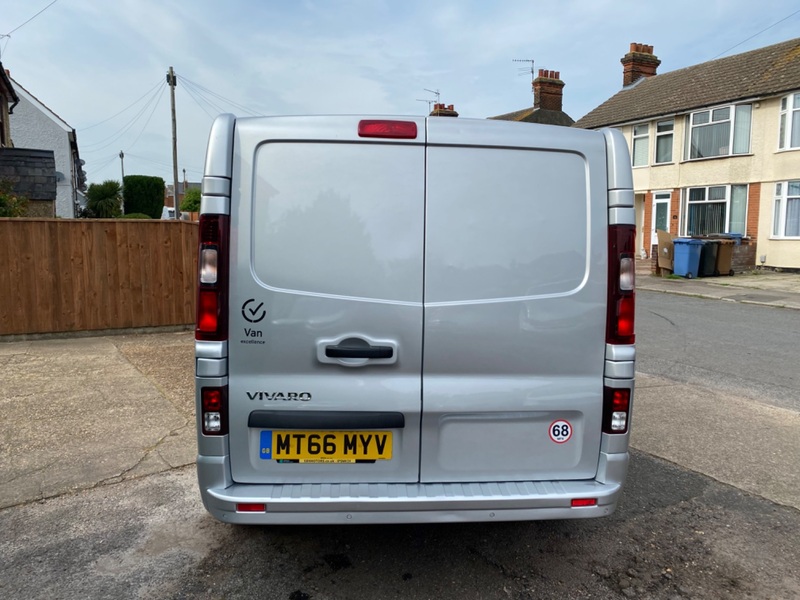 VAUXHALL VIVARO
