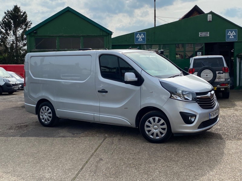 VAUXHALL VIVARO