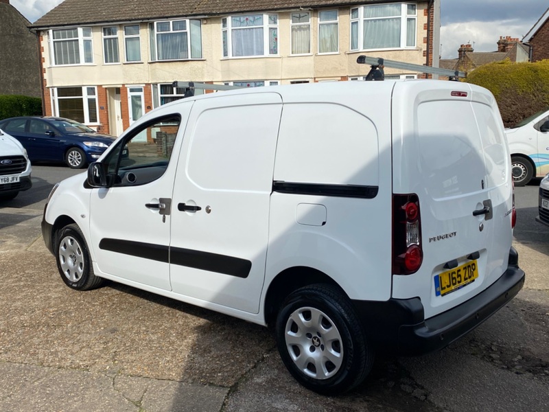 PEUGEOT PARTNER