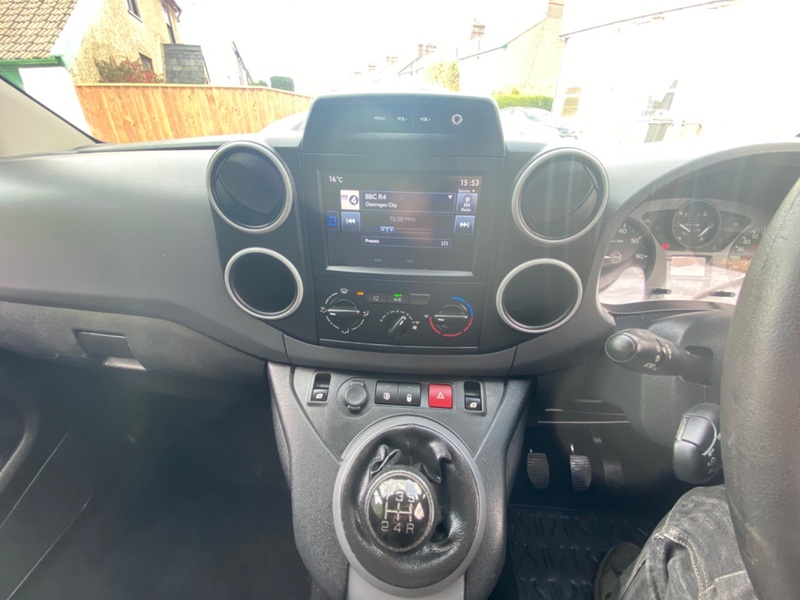 PEUGEOT PARTNER