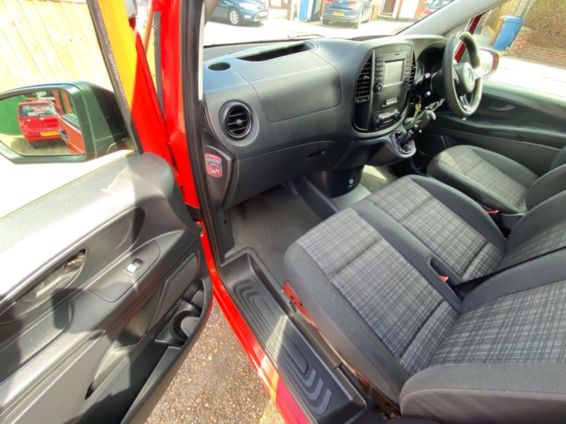 MERCEDES-BENZ VITO