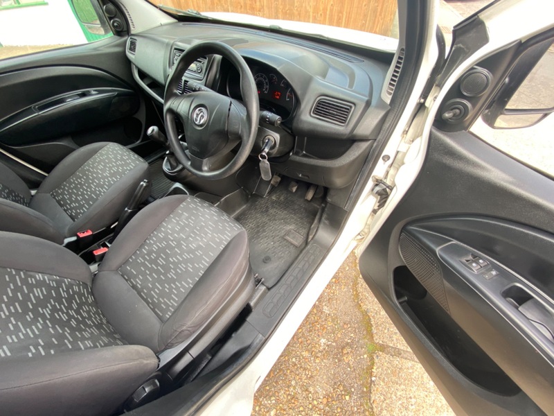 VAUXHALL COMBO