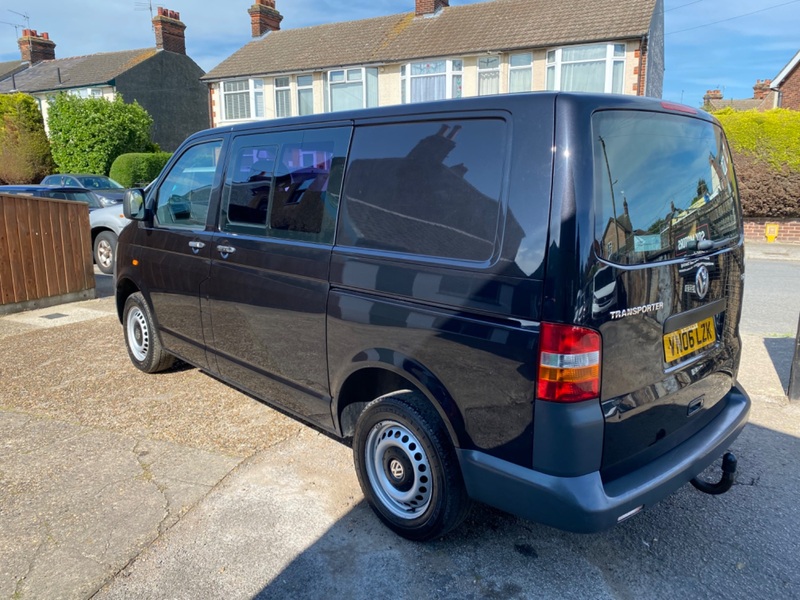 VOLKSWAGEN TRANSPORTER