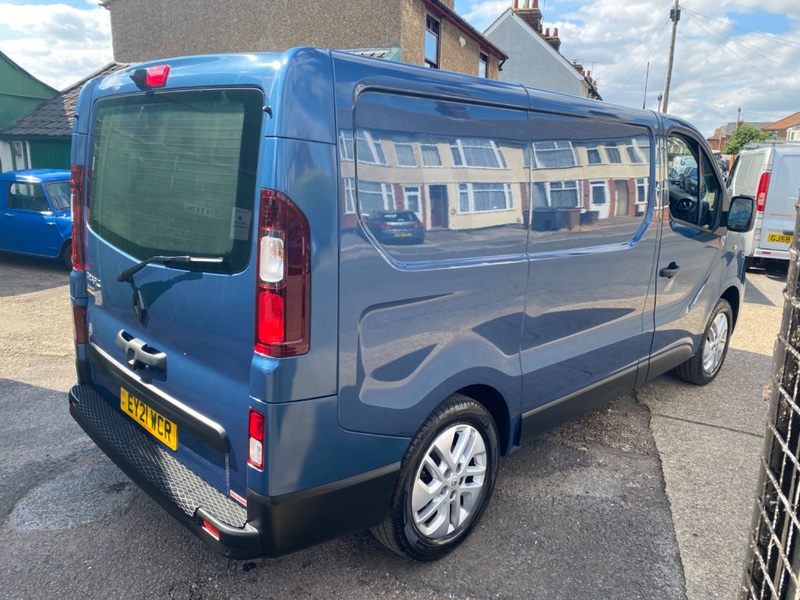 RENAULT TRAFIC