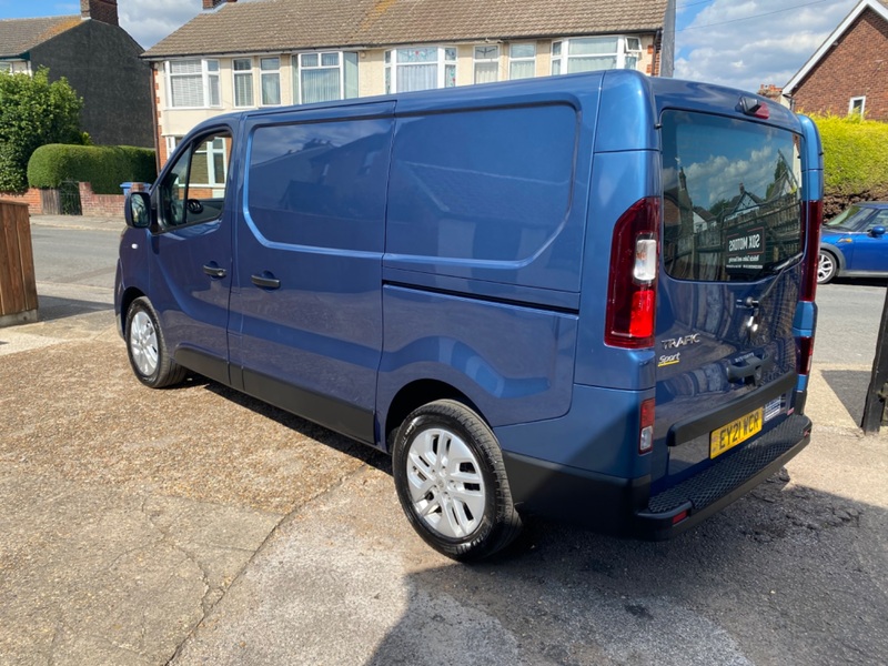 RENAULT TRAFIC