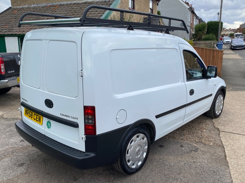 VAUXHALL COMBO