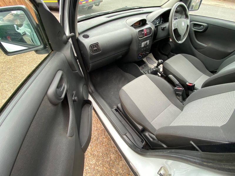 VAUXHALL COMBO