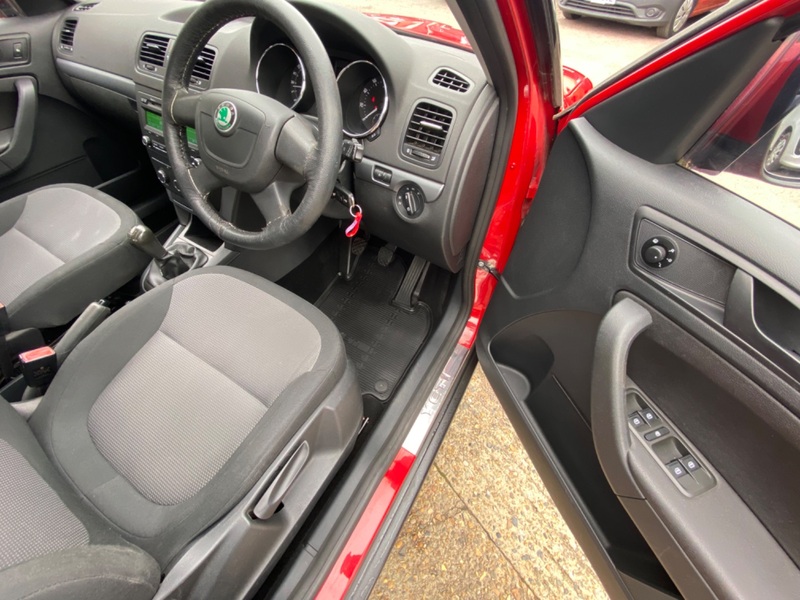 SKODA YETI