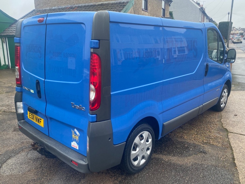RENAULT TRAFIC