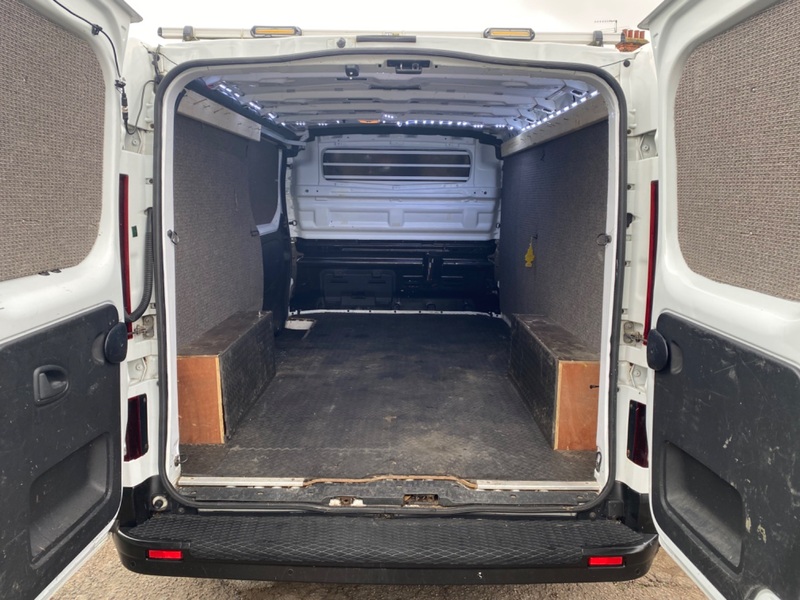 RENAULT TRAFIC