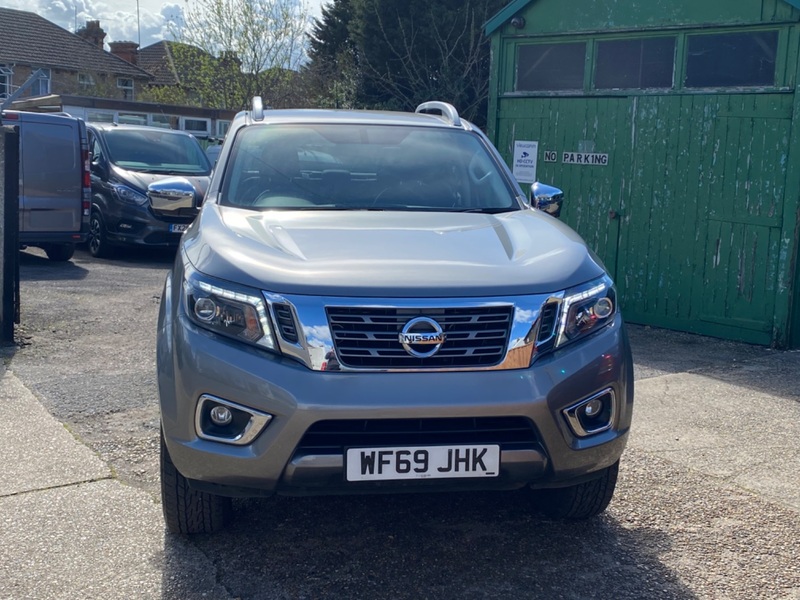 NISSAN NAVARA