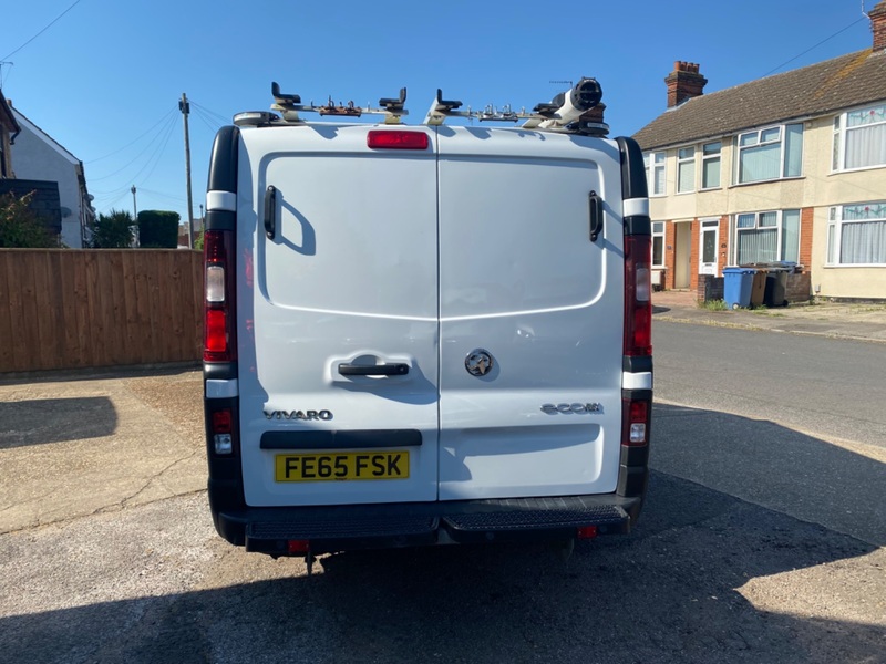 VAUXHALL VIVARO