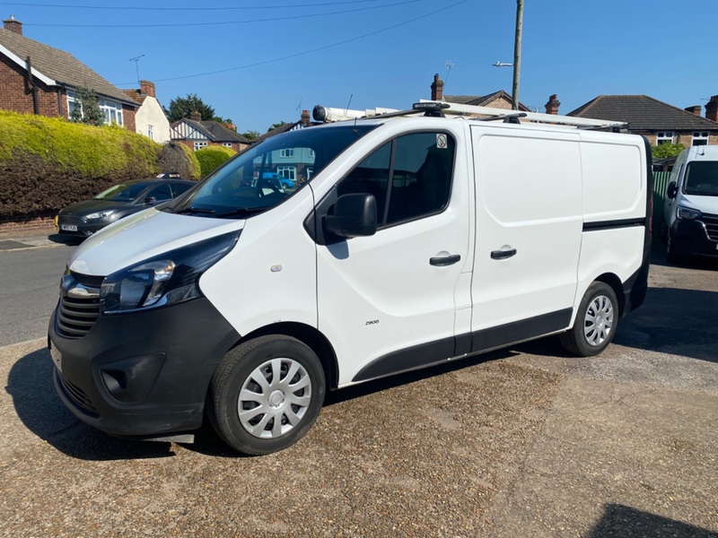 VAUXHALL VIVARO